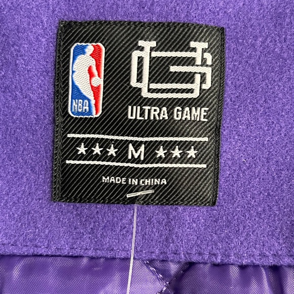 Women's LA Lakers Bomber Jacket Front & Back Embroidered Graphic Team Name Logo - Picture 7 of 9